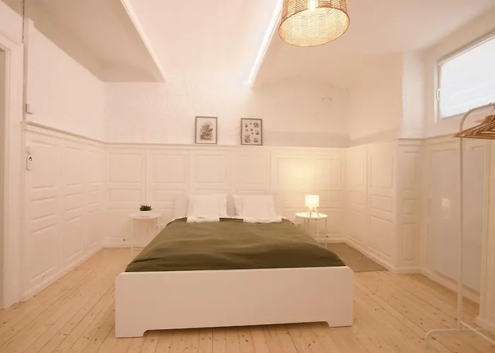 Cityflow Cozy Retreat